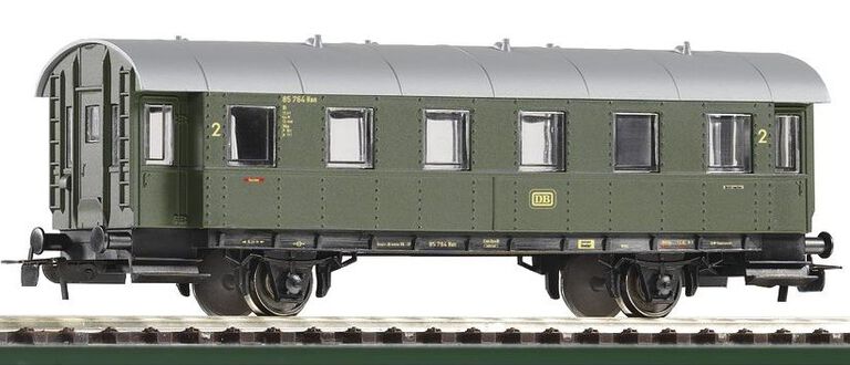 Wagon pasażerski dwuosiowy DB (PIKO 57630) (1)